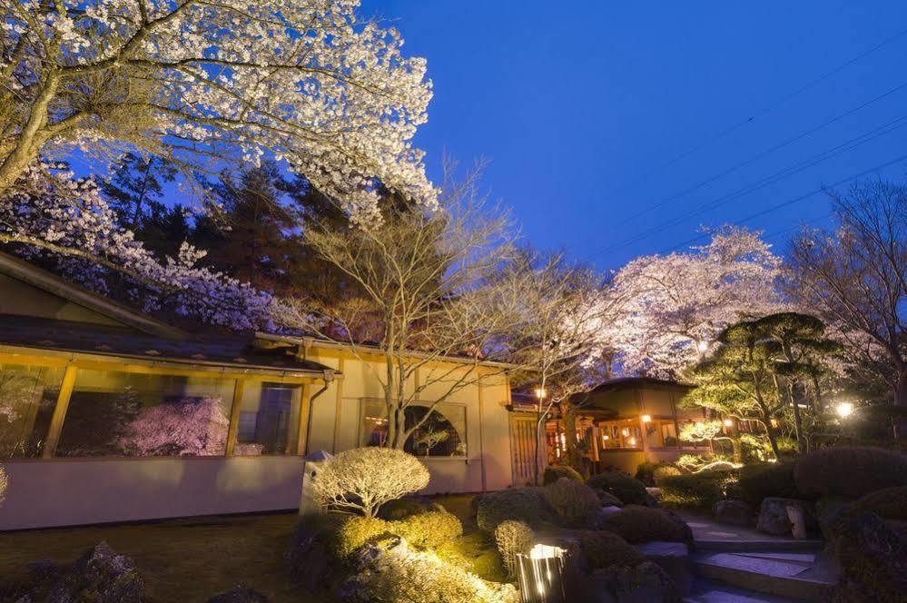 Fujisan Onsen Bessho Sasa Hotell Fujiyoshida Eksteriør bilde