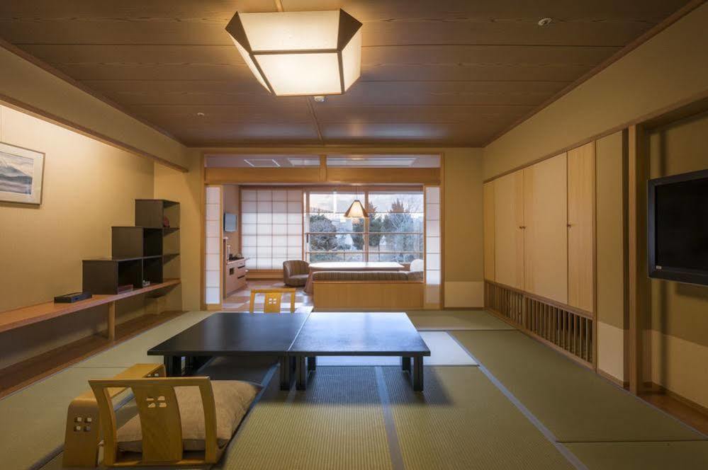 Fujisan Onsen Bessho Sasa Hotell Fujiyoshida Eksteriør bilde