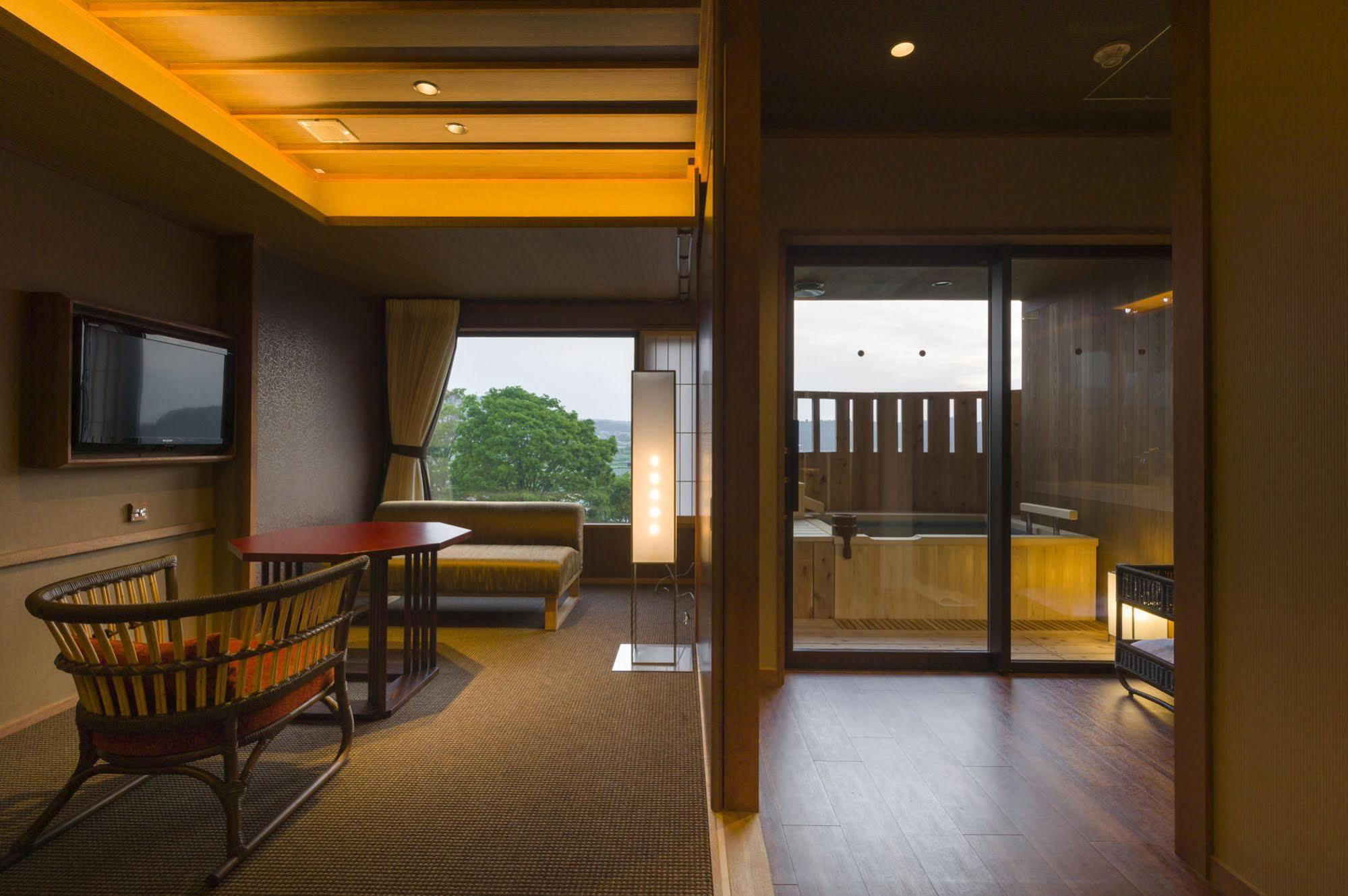 Fujisan Onsen Bessho Sasa Hotell Fujiyoshida Eksteriør bilde
