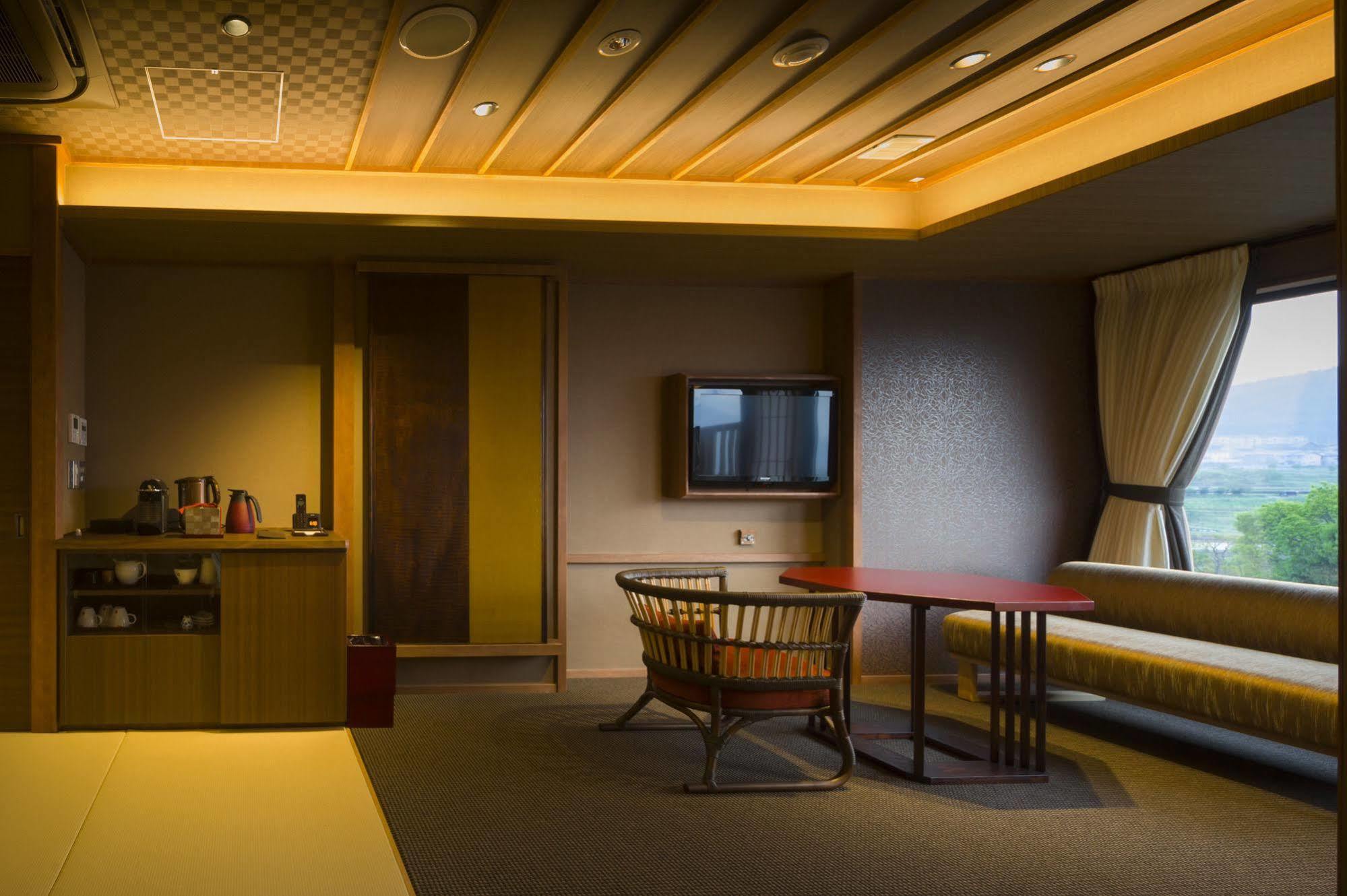 Fujisan Onsen Bessho Sasa Hotell Fujiyoshida Eksteriør bilde