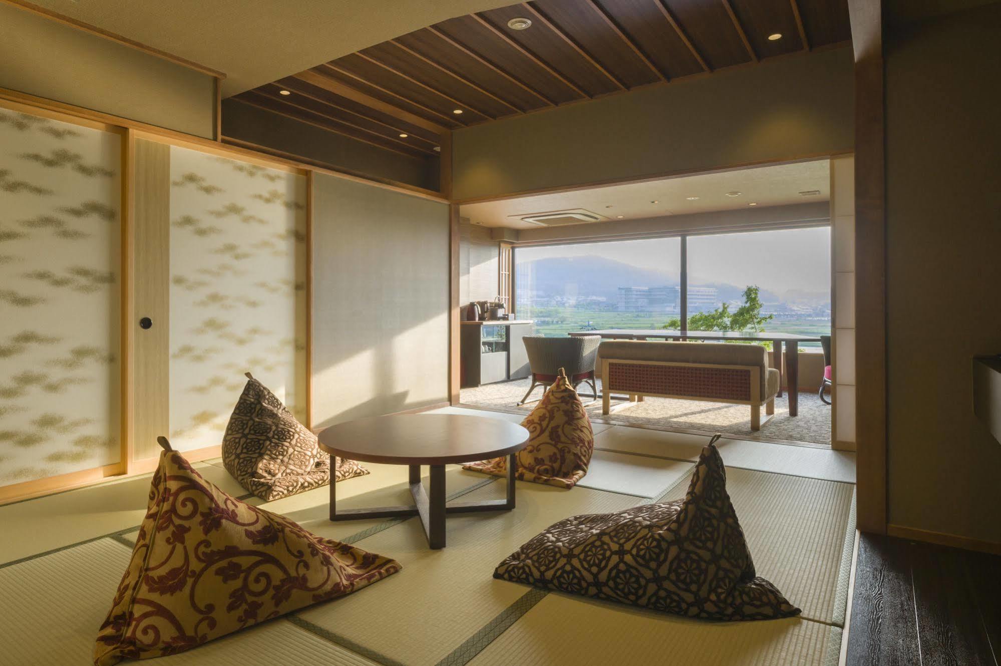 Fujisan Onsen Bessho Sasa Hotell Fujiyoshida Eksteriør bilde